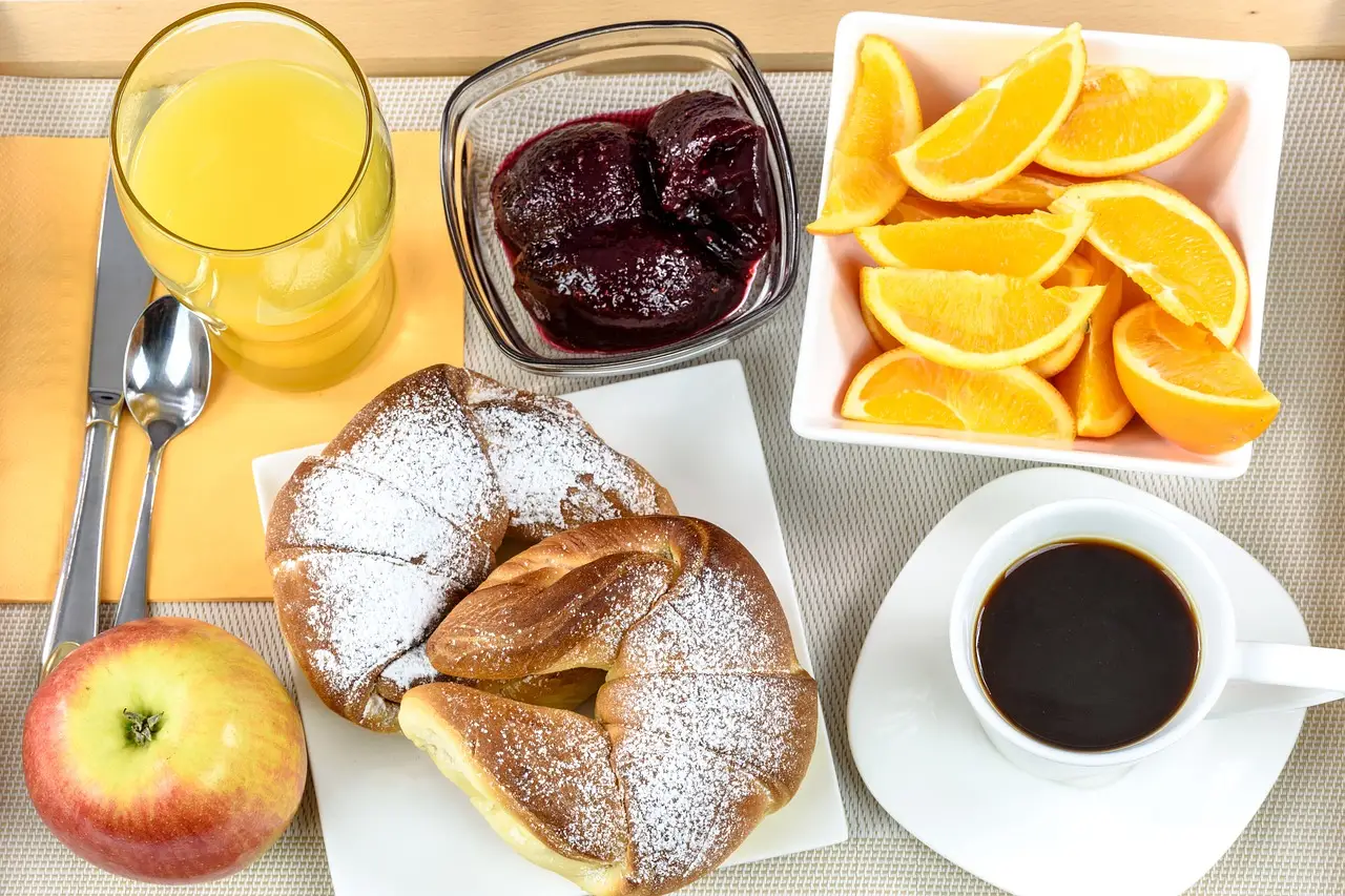 I 3 peggiori cibi da evitare a colazione se vuoi attivare il metabolismo al mattino I 3 peggiori cibi da evitare a colazione se vuoi attivare il metabolismo al mattino