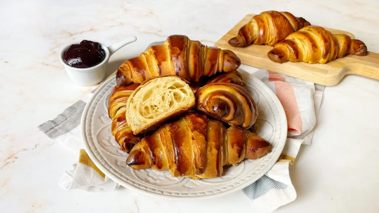 I 3 peggiori cibi da evitare a colazione se vuoi attivare il metabolismo al mattino I 3 peggiori cibi da evitare a colazione se vuoi attivare il metabolismo al mattino