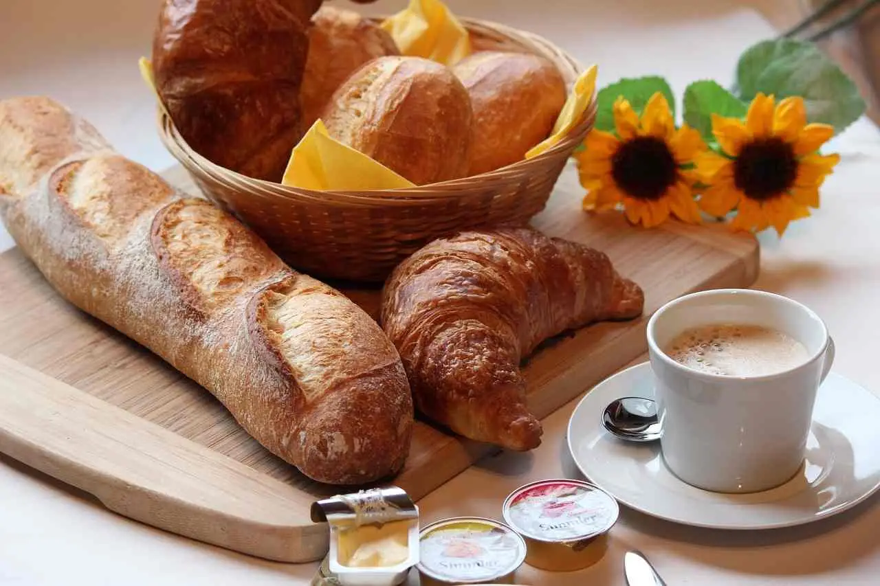 I 3 peggiori cibi da evitare a colazione se vuoi attivare il metabolismo al mattino I 3 peggiori cibi da evitare a colazione se vuoi attivare il metabolismo al mattino