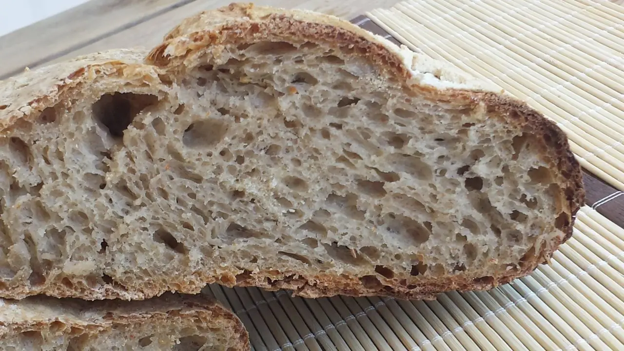 Pane integrale per la dieta? Ecco quando fa ingrassare e cosa scegliere invece Pane integrale per la dieta? Ecco quando fa ingrassare e cosa scegliere invece