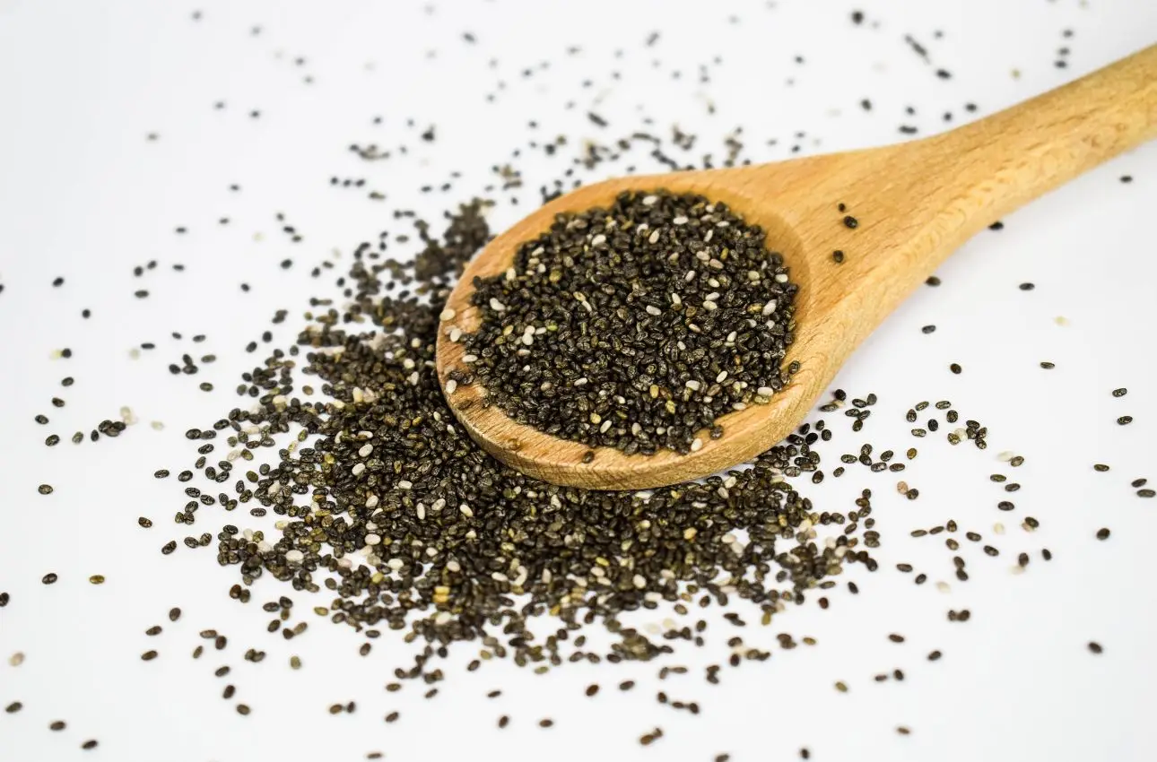 Semi di chia per sgonfiare la pancia: ecco come assumerli a colazione o cena Semi di chia per sgonfiare la pancia: ecco come assumerli a colazione o cena